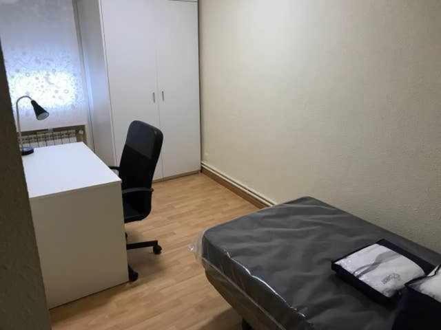 Residencia 12 Octubre Bed and Breakfast Madrid Eksteriør billede