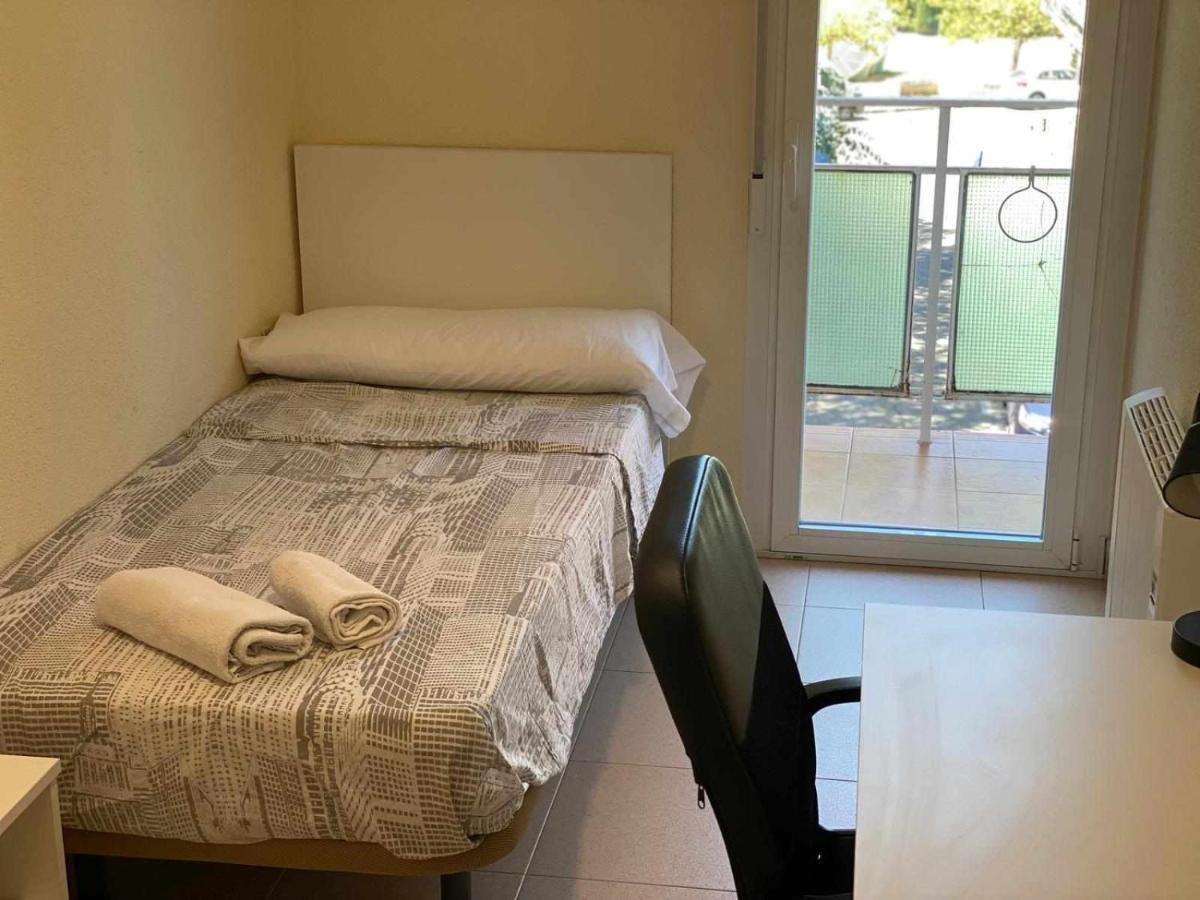 Residencia 12 Octubre Bed and Breakfast Madrid Eksteriør billede
