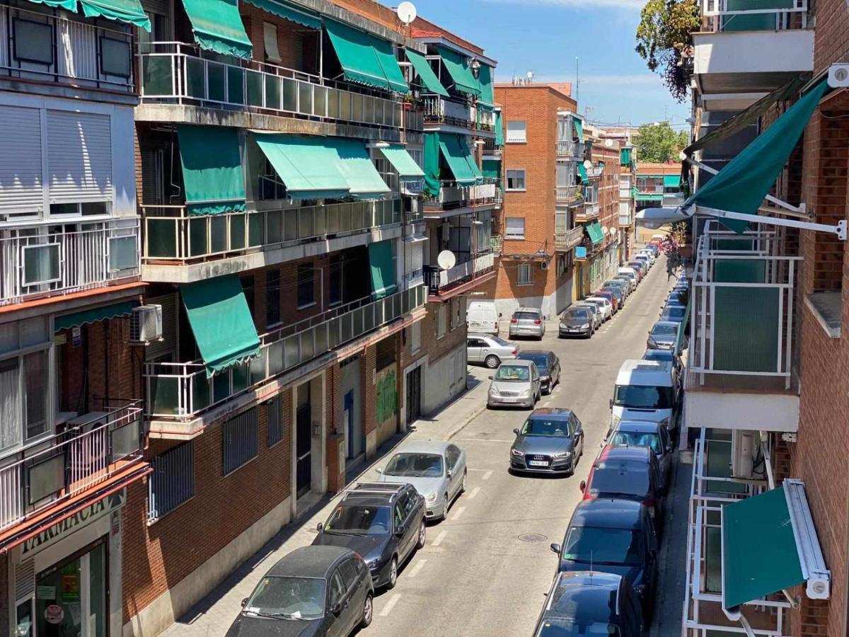 Residencia 12 Octubre Bed and Breakfast Madrid Eksteriør billede